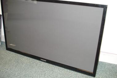 used samsung plasma TV PS51E490B1K berkshire
