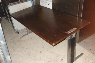 used mills and west 1.6m walnut veneer desk with pedestal newbury 