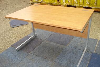 1200mm light cherry straight cantilever desk newbury berkshire 