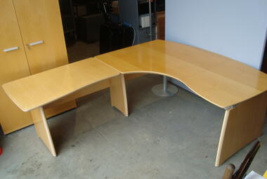 verco exec corner desk with return maple veneer reading newbury berkshire 