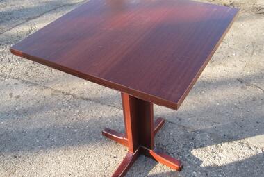 dining table rosewood pub restaurant reading newbury berkshire 