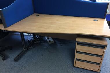 used dams 1.5m wave desk oak reading newbury berkshire