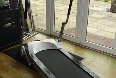 used weslo running machine chertsey 