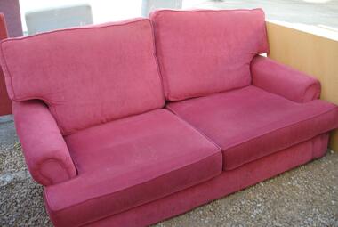 red 2 seater sofa hotel reception newbury reading basingstoke oxford 