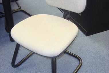 used sleigh base medium back visitor chair 