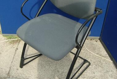 Steelcase Cantilever Base Meeting Chair with Arms in Grey Used 