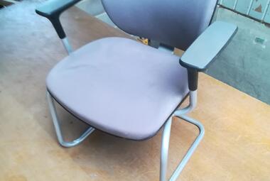 orangebox joy  cantilever meeting chair with arms grey newbury berks