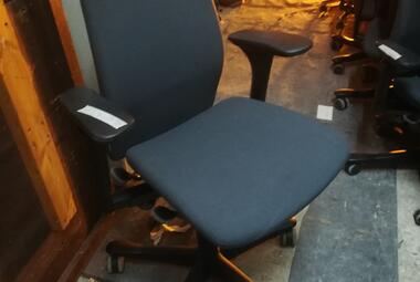 kinnarps 5000 multi function operator chair with arms newbury reading berkshire
