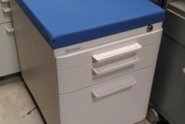steelcase commercial grade under desk mobile pedestal newbury berkshire 